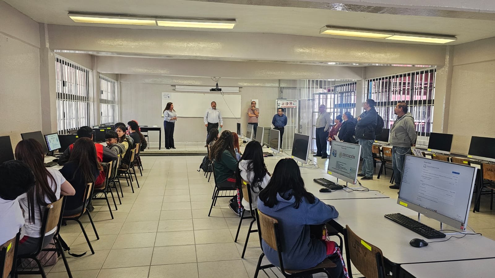 BOLETIN 43: REHABILITACION DEL LABORATORIO DE CONTABILIDAD 